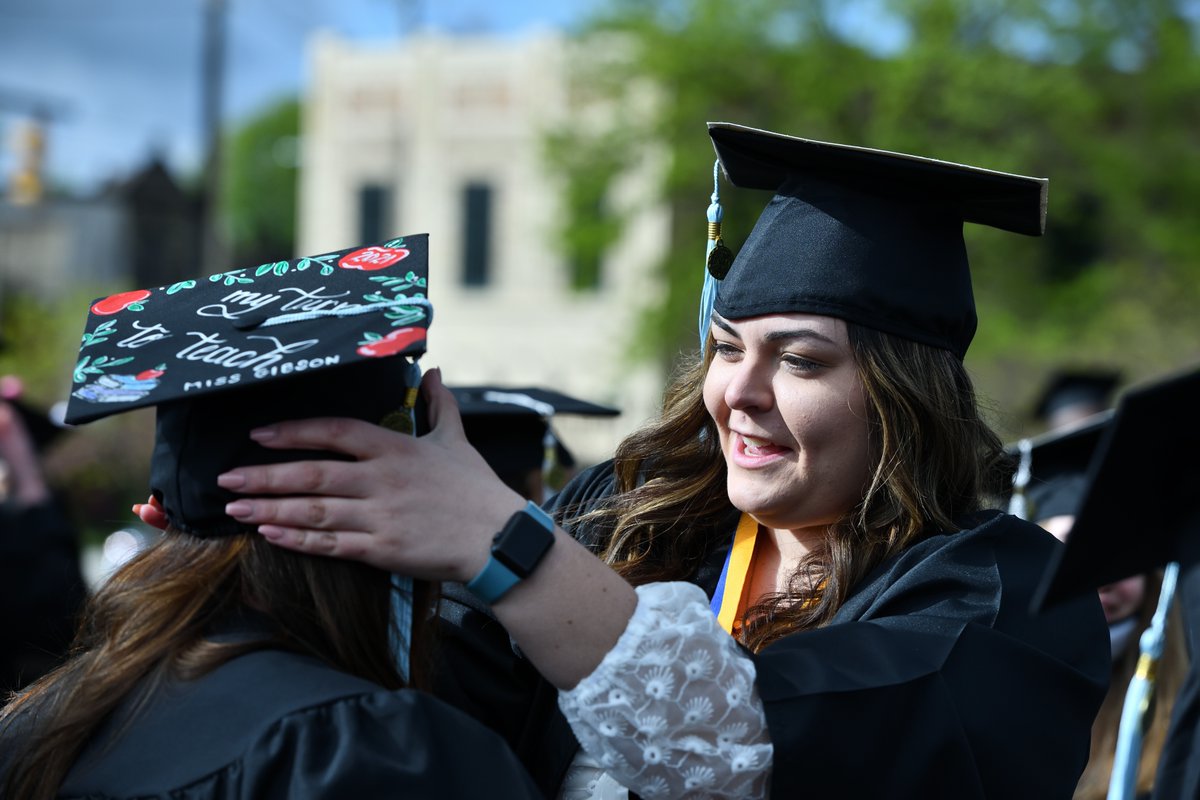uakron's tweet photo. That's a wrap on Day 2 of commencement ceremonies - congrats, Class of 2021! 🎓 Welcome to the @uakronalumni family. #ForeverAZip https://t.co/oh6uEYozmS