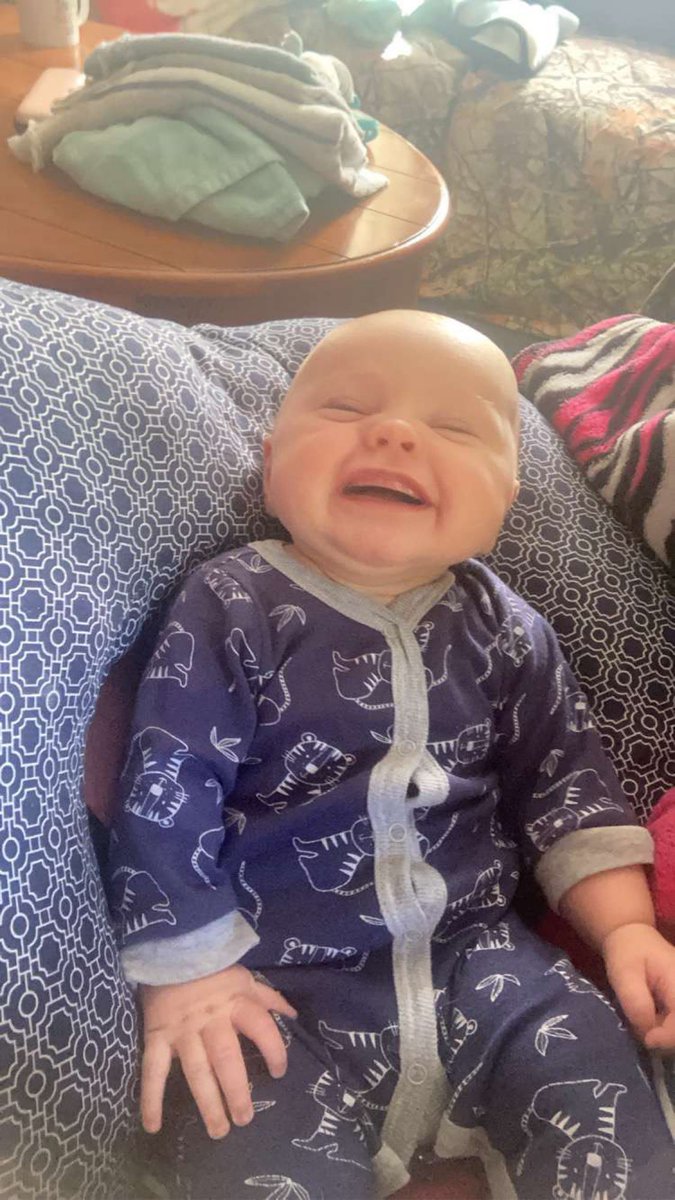 bayleigh__1's tweet photo. I birthed the happiest baby https://t.co/wPtE8aOXZN