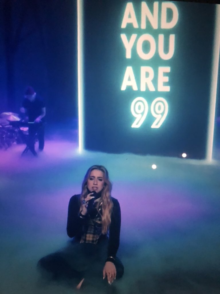 moonlightmegann's tweet photo. you wrote a song and now you got to perform on a worldwide show to so many people im sobbing 🥺 @tatemcrae #TYTBSLive https://t.co/qr7nwtFgm4