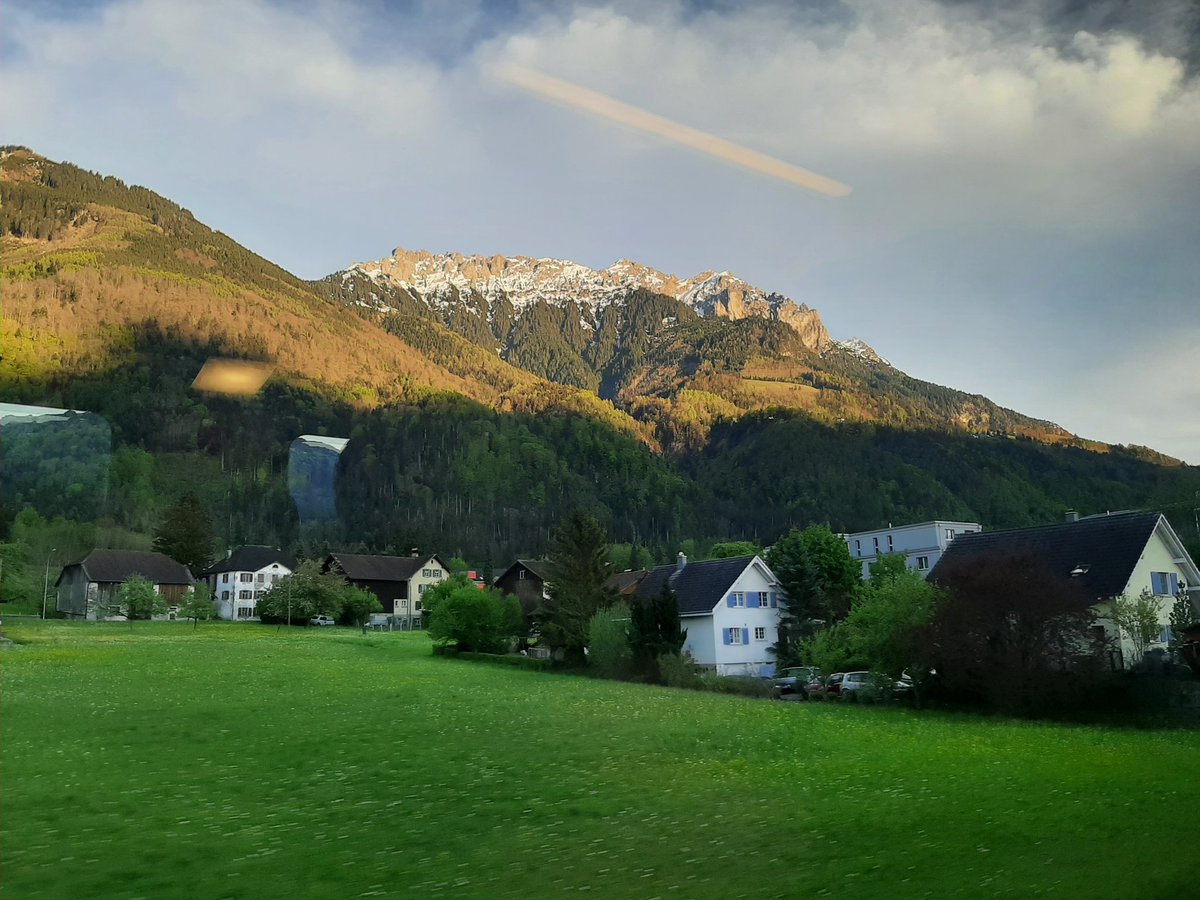 At Buchs (Switzerland) the Railjet reverses and travels through a sliver of Liechtenstein to Feldkirch in Austria. There's where I get off the train. I'm quite surprised there are no border checks given all the corona entry regulations!