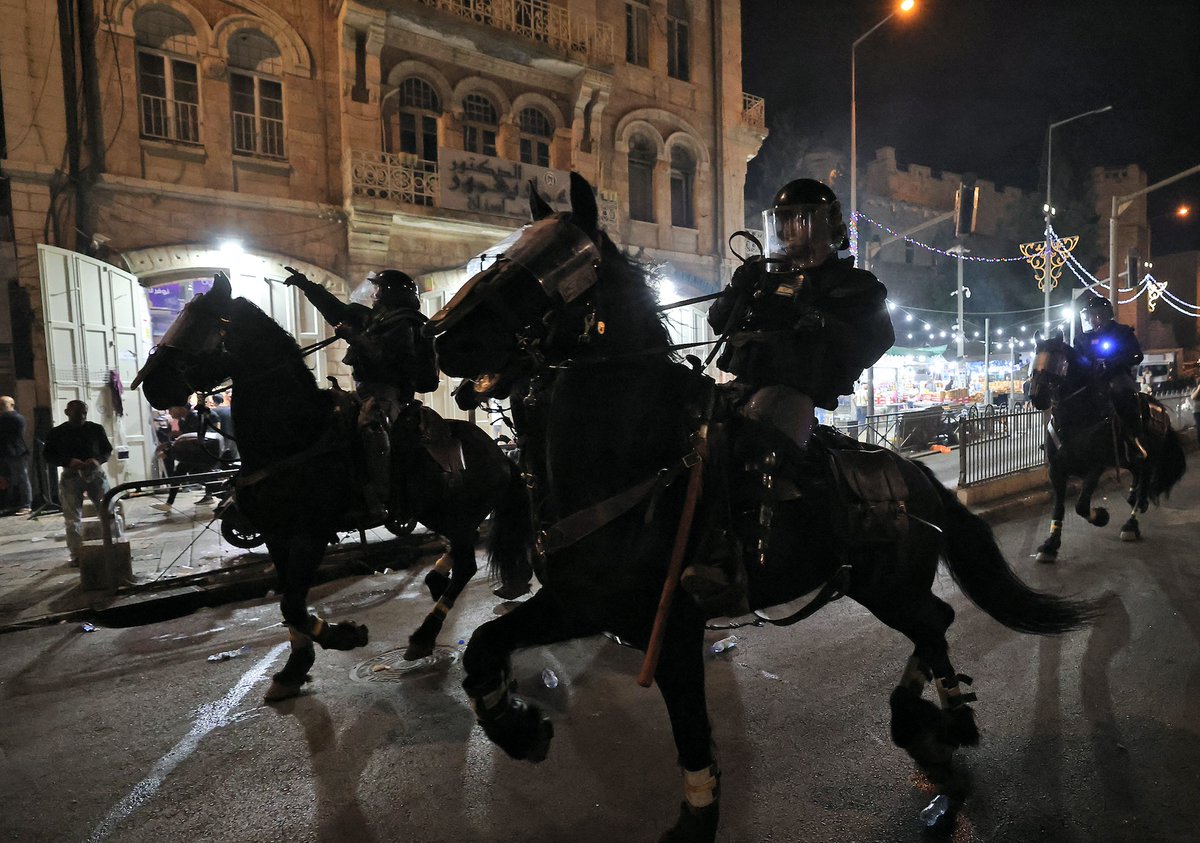 Israeli forces mounted on horses violently disperse Palestinians outside the Damascus Gate in Jerusalem's Old City #jerusalem  #alaqsa  #newsupdate: AFP