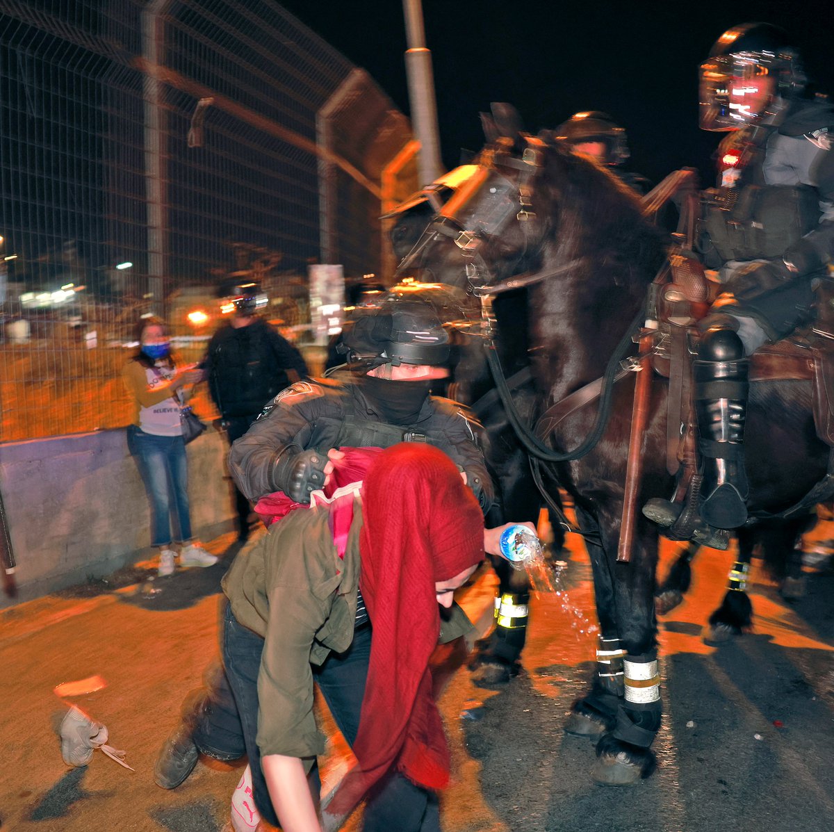 ajplus's tweet photo. Israeli police on Saturday arrested 20+ Palestinians protesting evictions of Palestinian families in #SheikhJarrah, says Haaretz.

Police blocked buses of Muslims from Jerusalem for Ramadan prayers but have reportedly approved an Israeli "Jerusalem Day" parade in the same area. https://t.co/FDH5woxMsQ