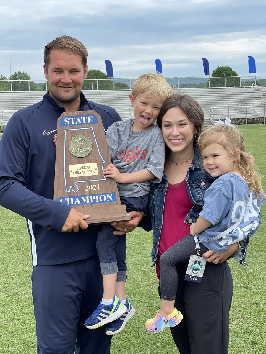 omhsprincipals's tweet photo. 7A STATE CHAMPS ⚽️⬅️💥💙❤️☑️
Girls OMHS Soccer ‼️‼️‼️⚽️⬅️💥
Way to GOOM !!!! 
Beat Enterprise 5-0‼️🤩🙌
It’s a great day to be an Eagle 🦅 

Bringing home the blue map ✅🙌🤩🎉🎉🎉🎉🎉⚽️⚽️⚽️⬅️💥 congratulations 👊 https://t.co/upFlqe9wOX