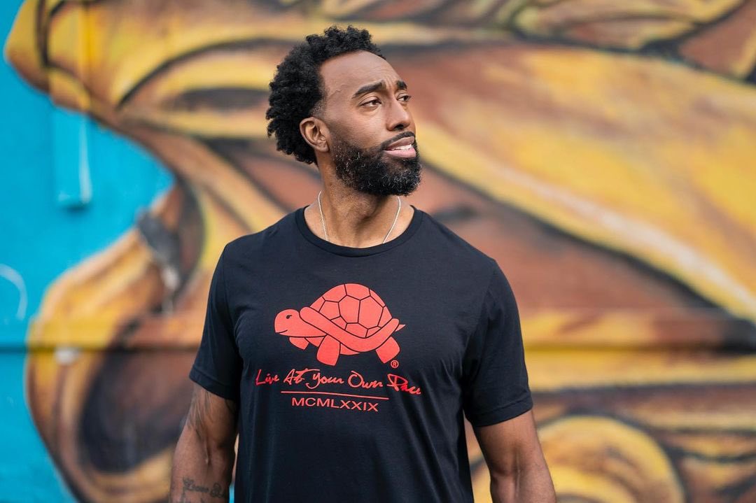 layop's tweet image. ICYMI: if you’re not registered to receive email alerts then you missed this NEW drop this week!

Brand NEW origami turtle tee &amp;amp; NEW bred colorway in the Roman turtle tee! 

Both are available NOW at LAYOP.com &amp;amp; instore @DTContainerPark! 
🐢®🌊🏄🏽‍♂️😎✌🏾❤️ 

#NewRelease