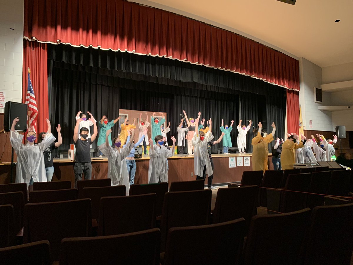 BTPSLearns's tweet image. BRAVO 🌹Cast &amp;amp; crew of the @BTHSDragons production of FAME Jr! 🎶🩰🎭🎺 We are so proud of all your hard work this year getting BACK ON STAGE!