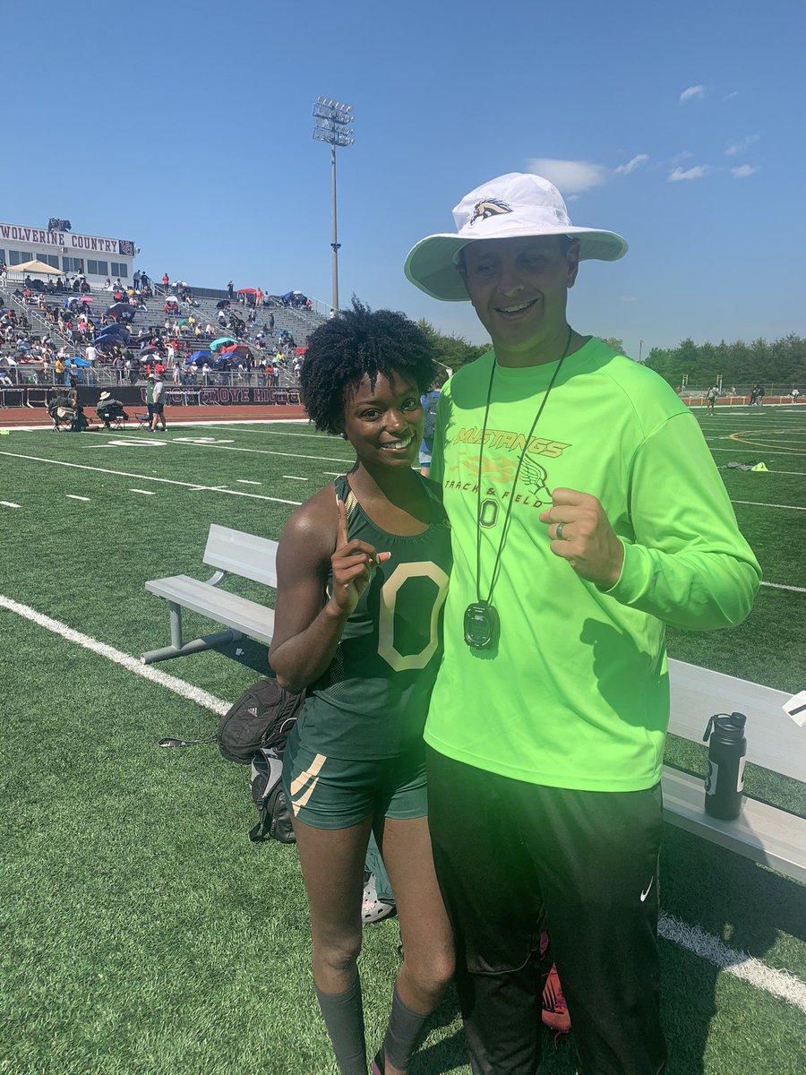 CoachDeMeio1's tweet photo. Blaiklyn Clayton PRs in 400m finally breaking the 60 mark to qualify for state!!! #CompeteLikeAMustang #olatrack @OLH_HCS @OlaHigh_AD https://t.co/82cuoCsRpm