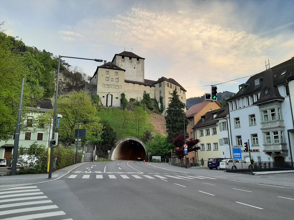 I still had time to climb up to the castle before sunset to admire the great view over Feldkirch.