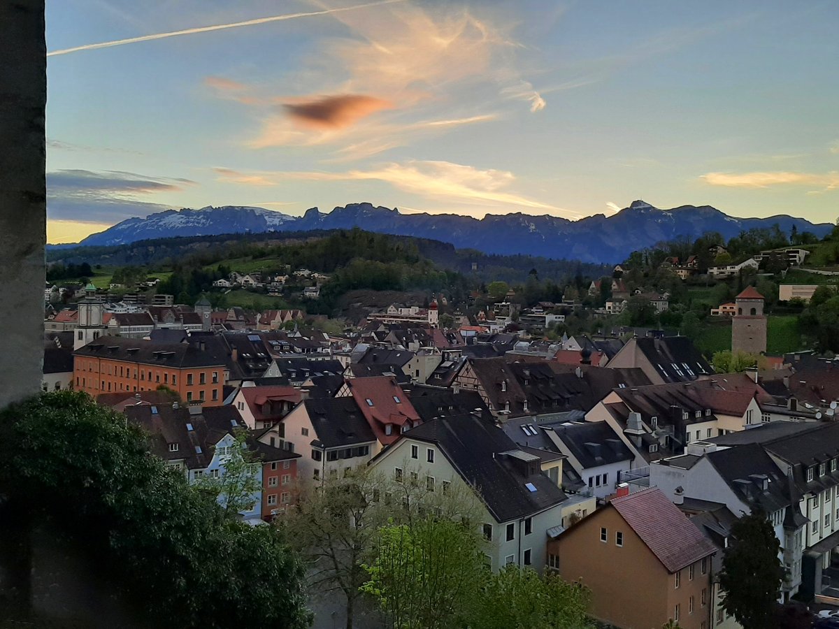 I still had time to climb up to the castle before sunset to admire the great view over Feldkirch.