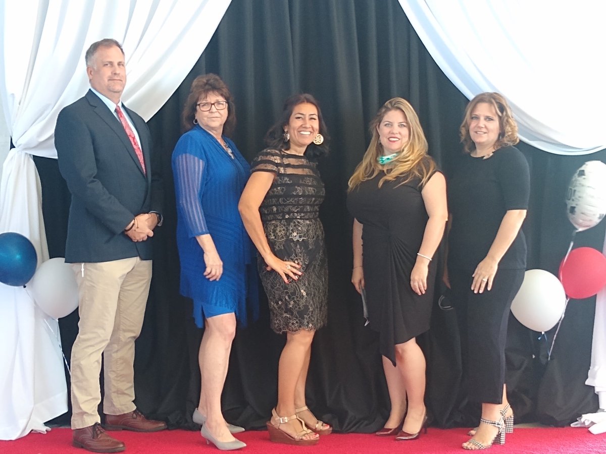 Taylor's Senior Celebration hosted by #CheckeredFlagDaytona at the Speedway! Kicking off a month of Senior celebrations 🎉 leading to Graduation 🎓 Let's Go Wildcats ❤️🤍💙 #OnceaWildcatAlwaysaWildcat <a href="/TMHSWildcats/">Taylor Middle-High</a> <a href="/12kgibbons/">Mrs. Gibbons</a> <a href="/Jpearce858/">Jonathan Pearce</a> <a href="/rubioMarisol2/">Marisol</a> <a href="/LLaMondie/">Laurie LaMondie</a>