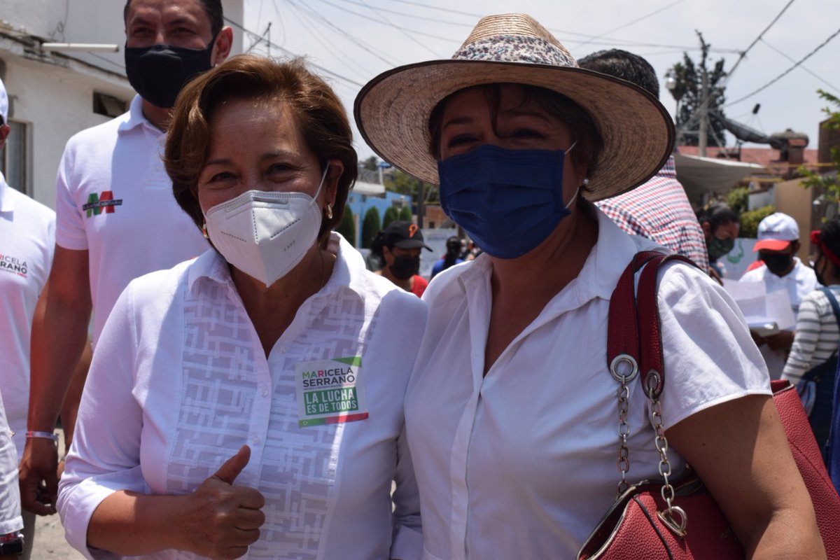 MaricelaSerHdz's tweet photo. Con la comunidad de Valle Verde establecí compromisos concretos como reencarpetado de calles, rehabilitación del parque Roble y conclusión de la red de drenaje, me sentí muy cobijada al acudir con ustedes, sé que juntos daremos continuidad al progreso en Ixtapaluca. https://t.co/A0le48NUd1