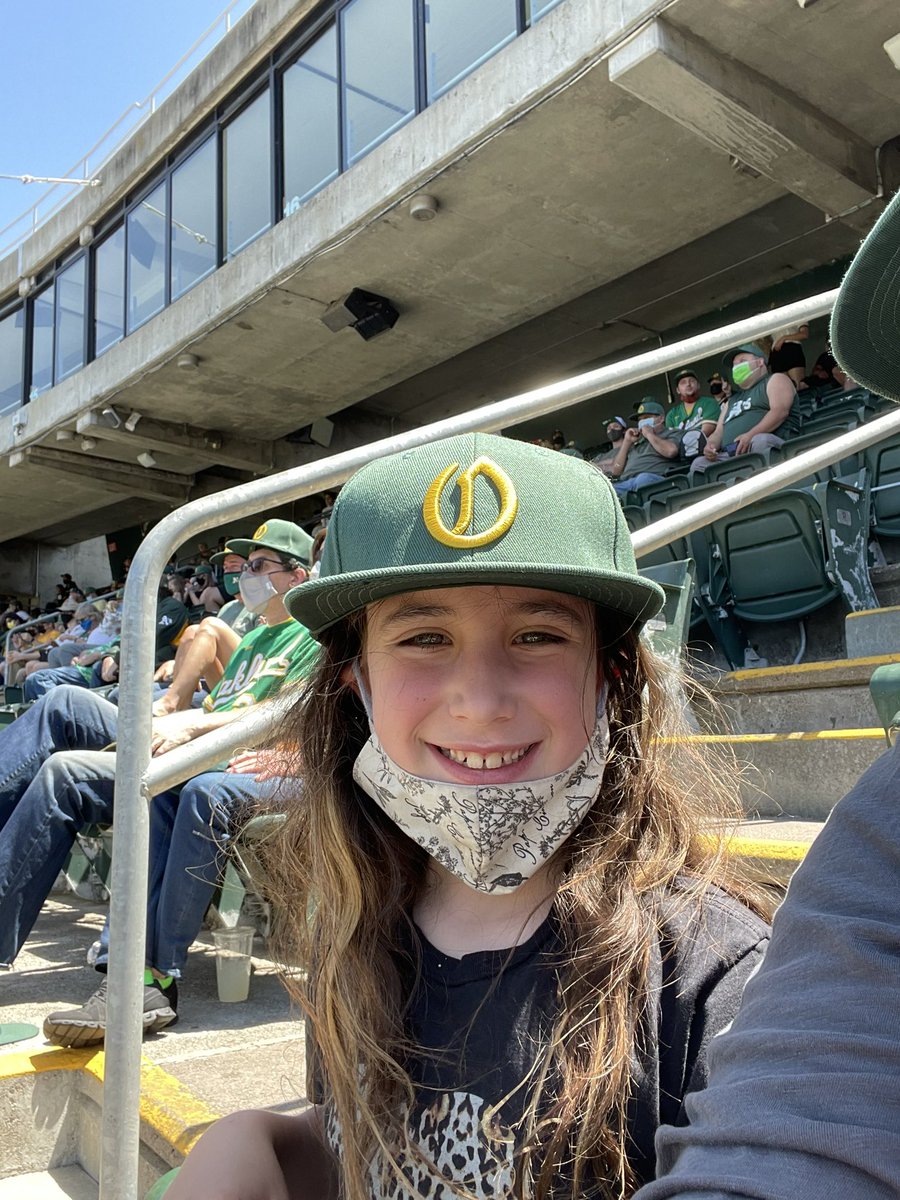 alien__brain's tweet image. #atthecoliseum