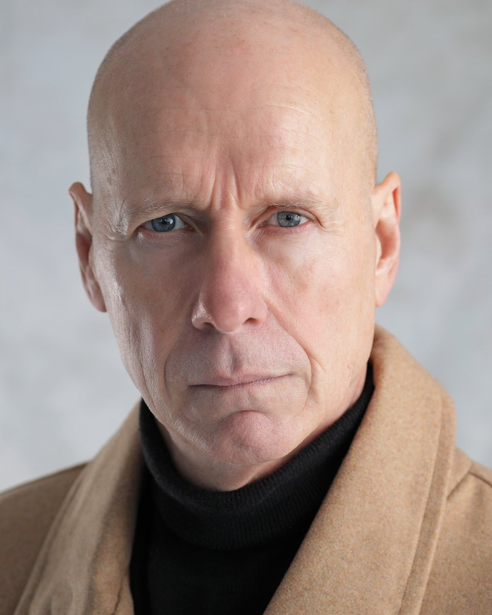 AndyGibsonTV's tweet photo. ACTOR OF THE DAY: PHILIP GILL

Philip's profile: https://t.co/AUkSyxHkei

@Philip_Gill1 is the writer of @Keys_Play.
He has links in #London, #Wales &amp; #Glasgow
He's represented by @CMA_London

Always @SupportBritish.

#PromoteAnActor #HeadshotCVShare #ActorOfTheDay #PhilipGill https://t.co/PZi8Xer4B0