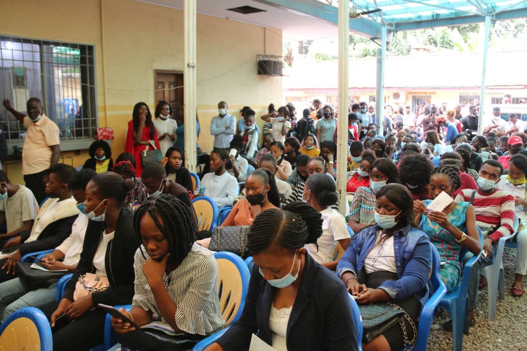 colette_tshomba's tweet photo. #IFASIC| #GRATITUDE | 8•05•2021
Nous disons #Merci à notre ALMA MATER l'IFASIC pour  avoir honoré  ses dignes fils et filles que nous sommes  @PatrickMuyaya, @erictshikuma et moi. 
#CTN https://t.co/BGzespYqM9