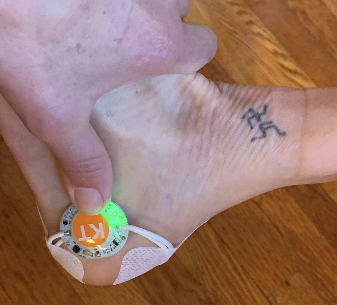 KT Tape on Twitter "When it comes to chronic pain relief, choose KT Recovery+ Wave. The