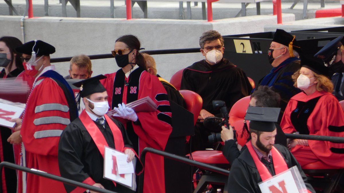 therealjlow_'s tweet photo. Graduated today! 🎉 #GoBigGrad https://t.co/TGJNsDwWYZ