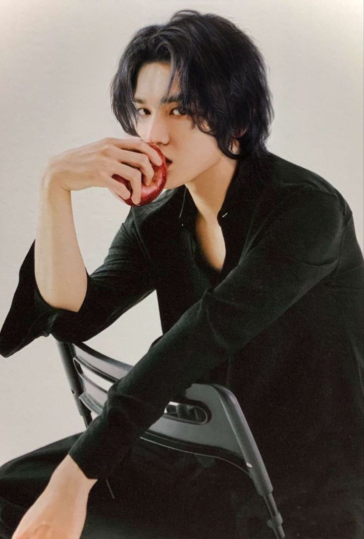 hello, gw bukan newbie sih. ni akun kedua. 
tpi apa salahnya pambesan kan? 

mutual? rt/like
fambest? gas dobrak dm

#rpindonesia #roleplayer #roleplayerindonesia #rpkpop #roleplayaccount #roleplayerkpop #rpindo 
`𝐋𝐞𝐞 𝐓𝐚𝐞𝐲𝐨𝐧𝐠