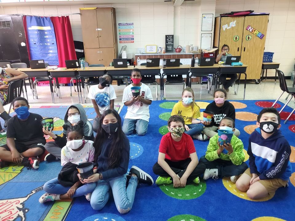 HSSD_Trojans's tweet photo. Our #HSSD Main Street Visual & Performing Arts Magnet School students have gone above and beyond for the #ActsofKindnessChallenge, with school-wide Acts of Kindness Bingo! MVPA Jr. Beta Club designed a Bingo Board full of activities, which classrooms completed for points/prizes. https://t.co/4NCRvachsC