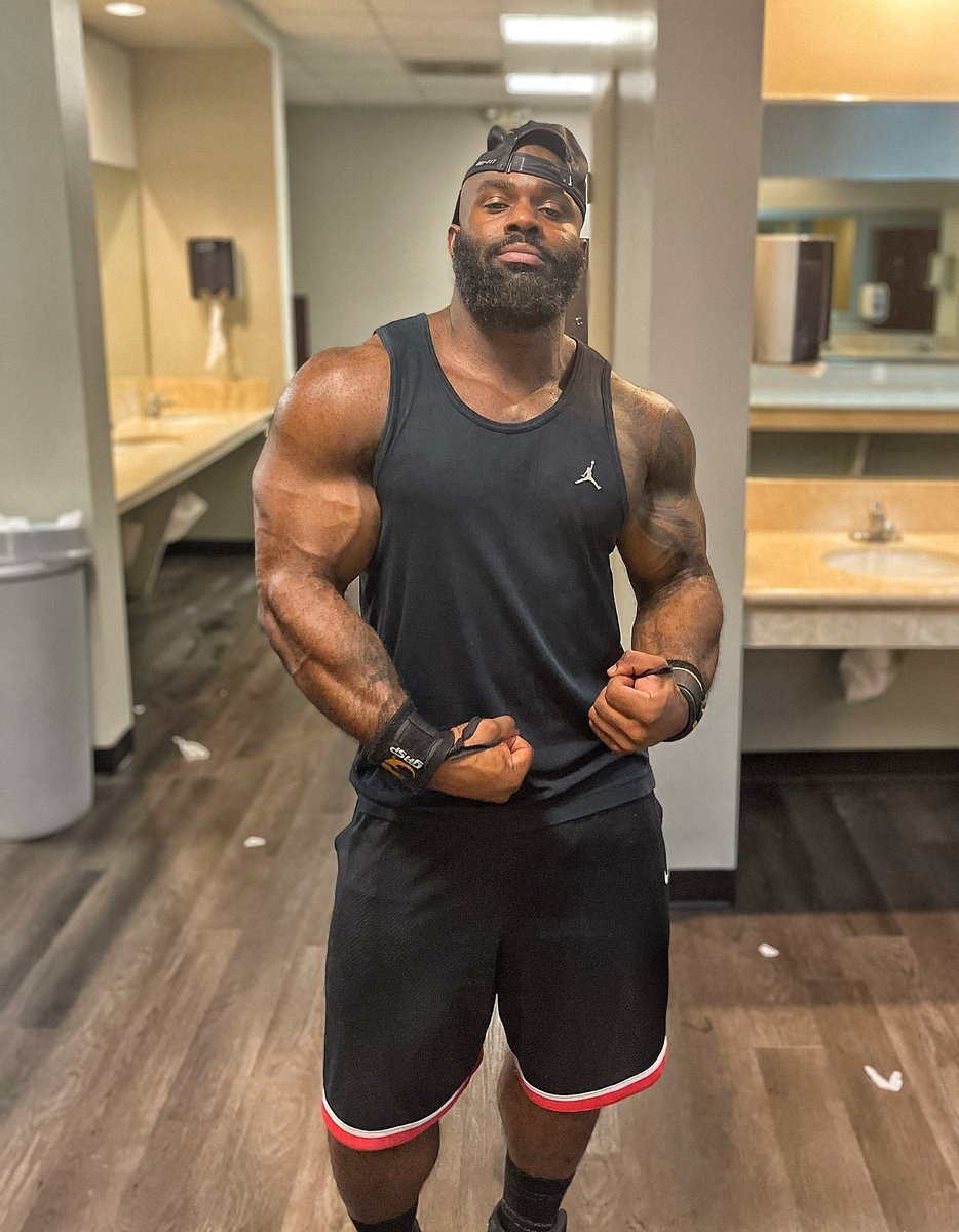 KJoshua21's tweet image. “Do you not think so far ahead, because I’ve been thinking about forever”

#IGSawItFirst @bodybykj