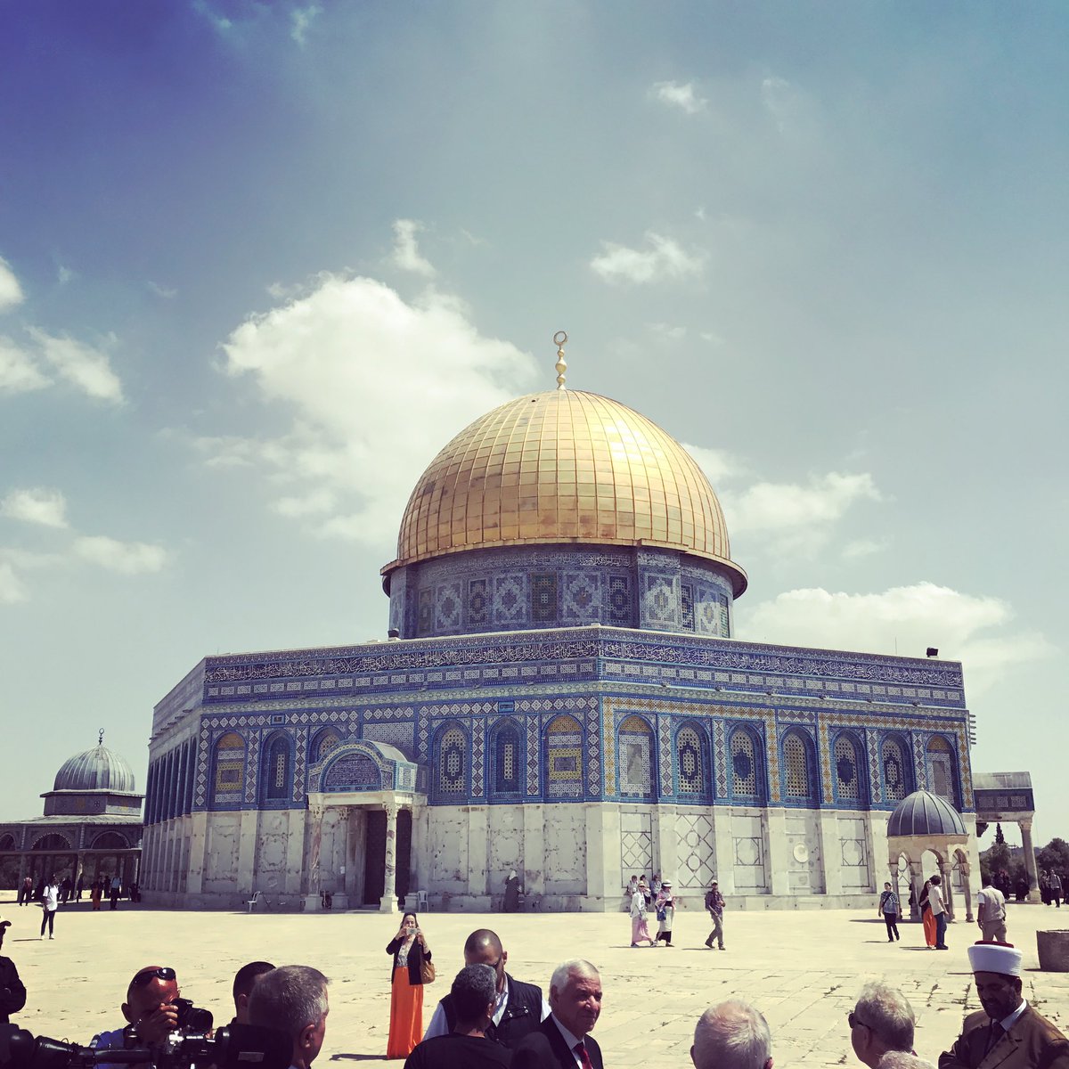 KMHodkinson's tweet photo. Feels strange for this picture to pop up on my timeline today from 4 years ago. Praying for the peace of Jerusalem in these desperate times. https://t.co/169kg1MleB
