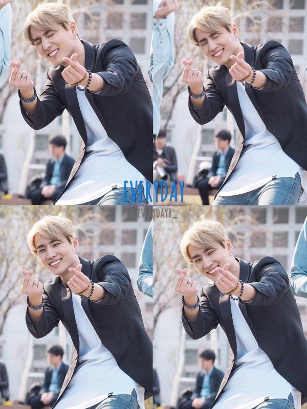 tsym for 300 followers!!! ❤️
#tinyyonk #youngk #영케이