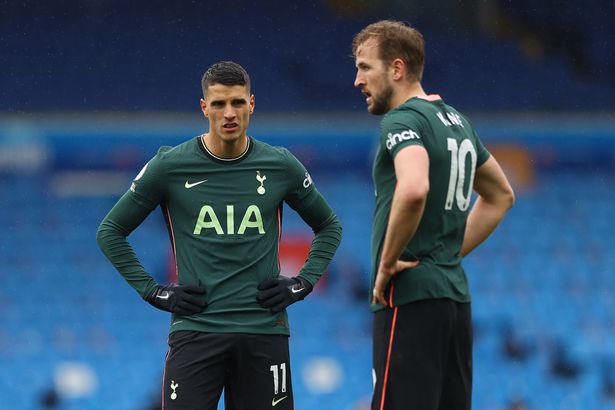 Lamela: Isn’t good enough.There’s rare moments where you love the guy. Majority of the time you hate him. Aggression but mostly way over the top & dirty. Can be quite stupid & only has one foot. Not done a lot in an 8 year Tottenham career. Let him go and join José in Italy...