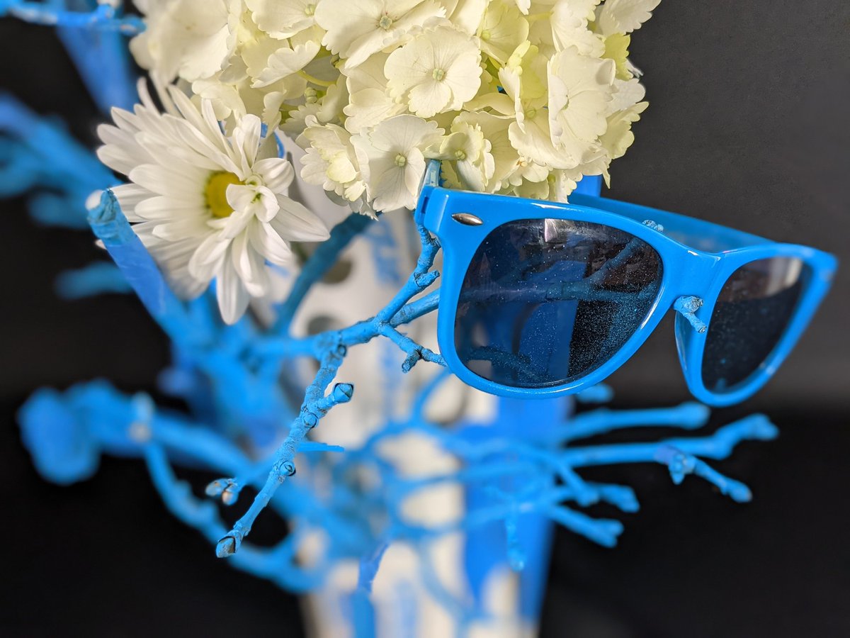 the ikebana shop (@theikebanashop) on Twitter photo Sneak peek! What Quinpool business is featured in this arrangement? 🙂 Watch out for our online exhibit! Stay tuned! #ikebana #Halifax #quinpool <a href="/VogueOptical/">Vogue Optical</a> <a href="/KarlaonQuinpool/">Karla Nicholson</a> Sneak peek! What Quinpool business is featured in this arrangement? 🙂 Watch out for our online exhibit! Stay tuned! #ikebana #Halifax #quinpool <a href="/VogueOptical/">Vogue Optical</a> <a href="/KarlaonQuinpool/">Karla Nicholson</a>