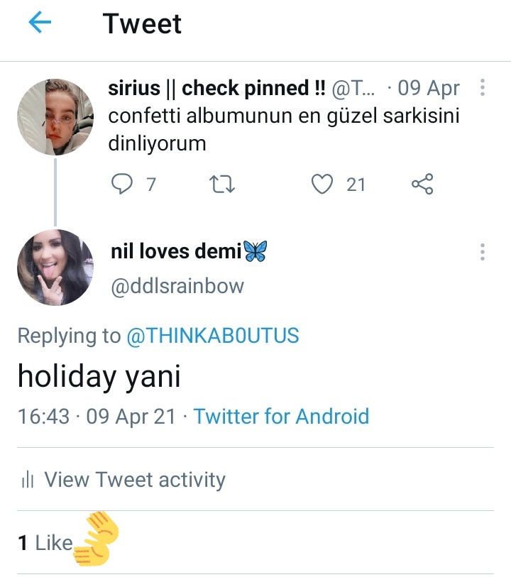 kendisinin #1 holiday stan oldugunu biliyor muydunuz ? confetti albumunun en iyi sarkisinin holiday oldugunu soyleyen bir tweeti beğenmişti