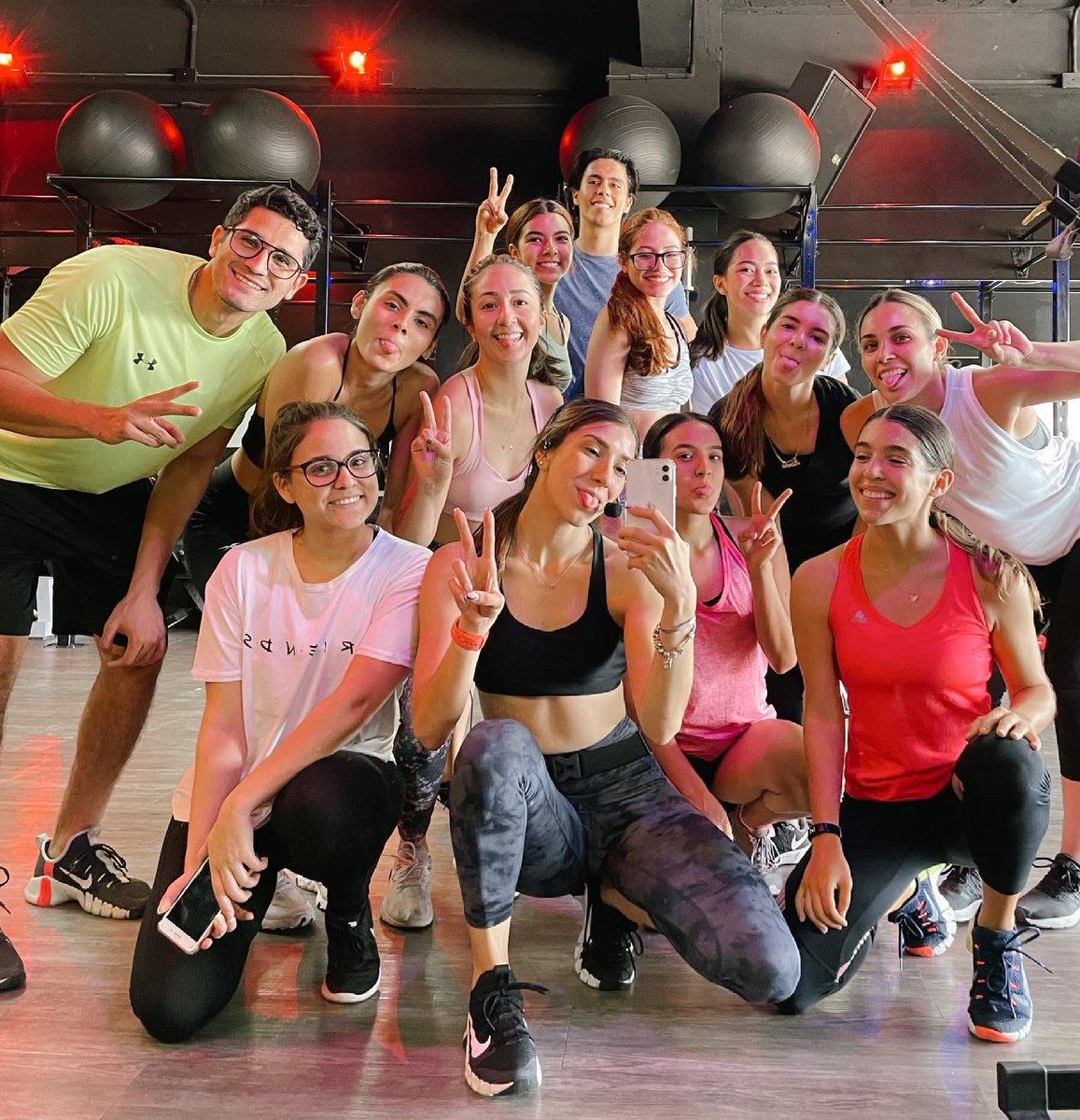 murquijog's tweet photo. Corazón contento 💖🤟🏻⚡️ #wemovewerock https://t.co/yvem3FoKLI