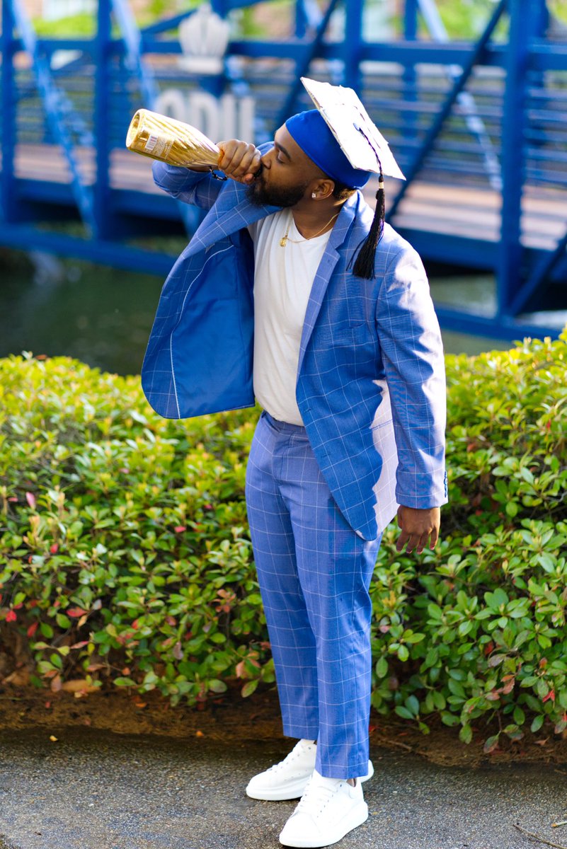 Today I turned 23 and graduated from college. A lot of work went into seeing today. God is good. #odu21 #odualum 
📸: @drvn_mel