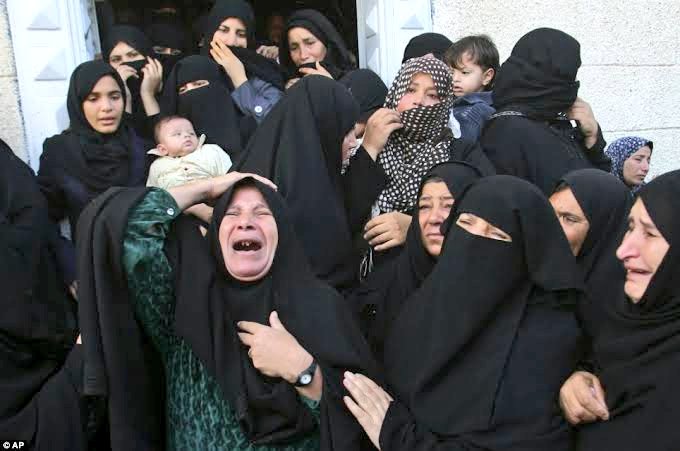 SalmanNizami_'s tweet photo. On #MothersDay- I pray for the mothers of Palestine. May Allah give them strength to deal with the oppression they face. May Allah give them freedom. May He punish those who harm innocent civilians. Ameen! #StandwithPalestine https://t.co/K44VBN6Xch