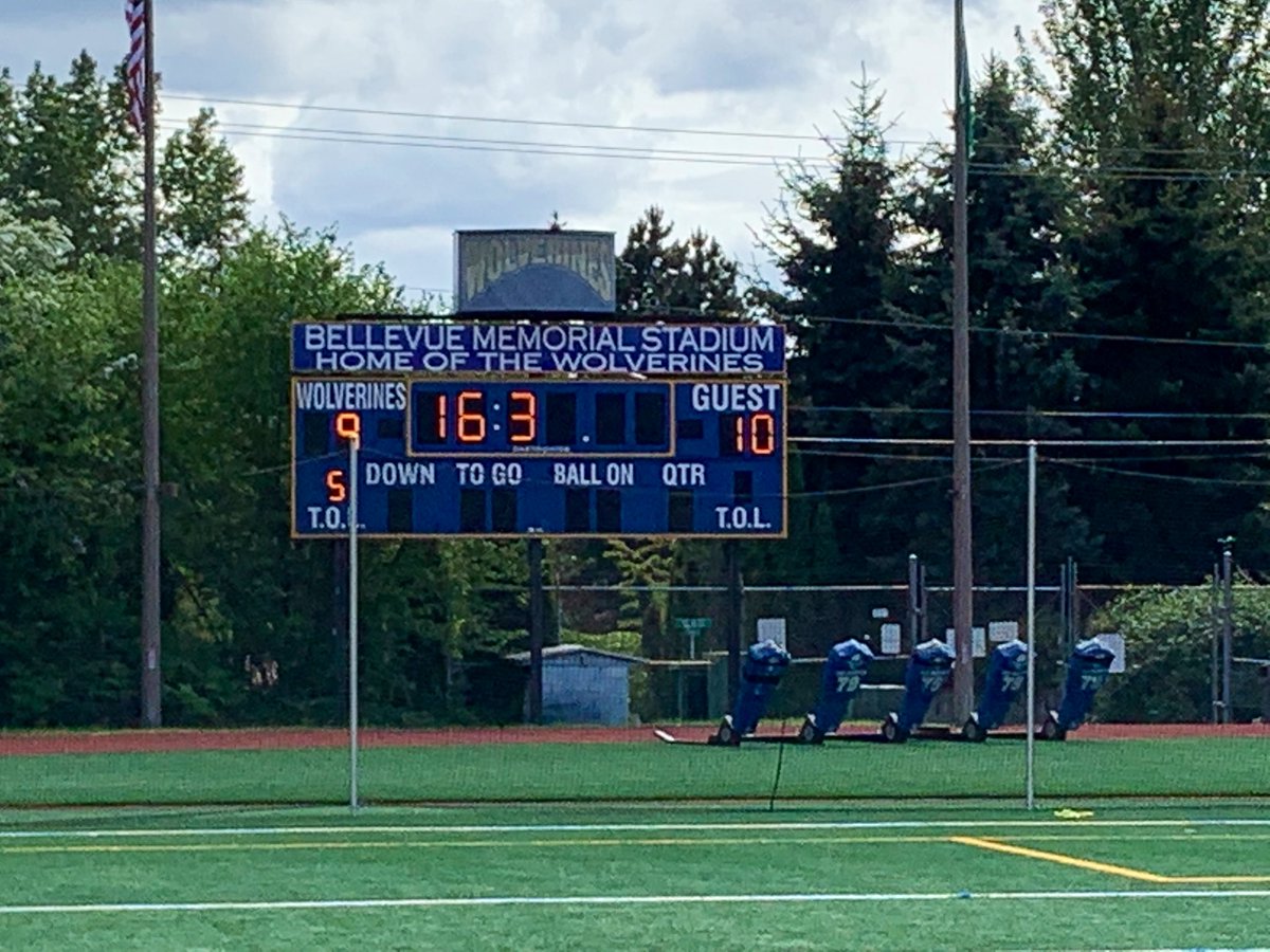 Down 6-2 at half, boys <a href="/seapreplax/">Seattle Prep Lax</a> battled back to defeat Bellevue 10-9 in overtime today! 

Larson Cronk netted the game winner, one of his 4 goals, while Andrew Levinger added 3 of his own. Lewis Schrock was money in goal, finishing with 20 saves.

#rollPrep