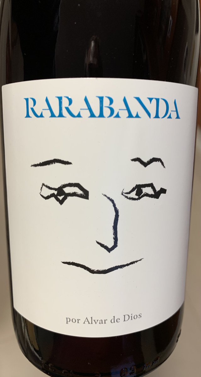 nacho_pelaez's tweet photo. Fin de semana de contrastes, de la sutileza y fragilidad de este vino de #AlvarDeDios, de #Rarabanda a la contundencia y ampulosidad de este Habla num 20, de #BodegasHabla. Preparándonos para la “libertad” desde esta noche 😄😄 https://t.co/29iBV0OUyb