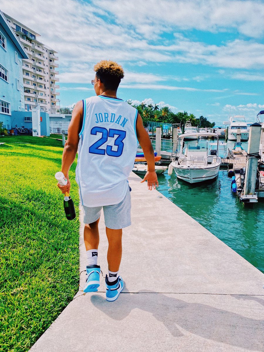 akaTigler's tweet photo. Miami ViceπΈπ #birthdayspecial #steazy https://t.co/0KimHW9FSt