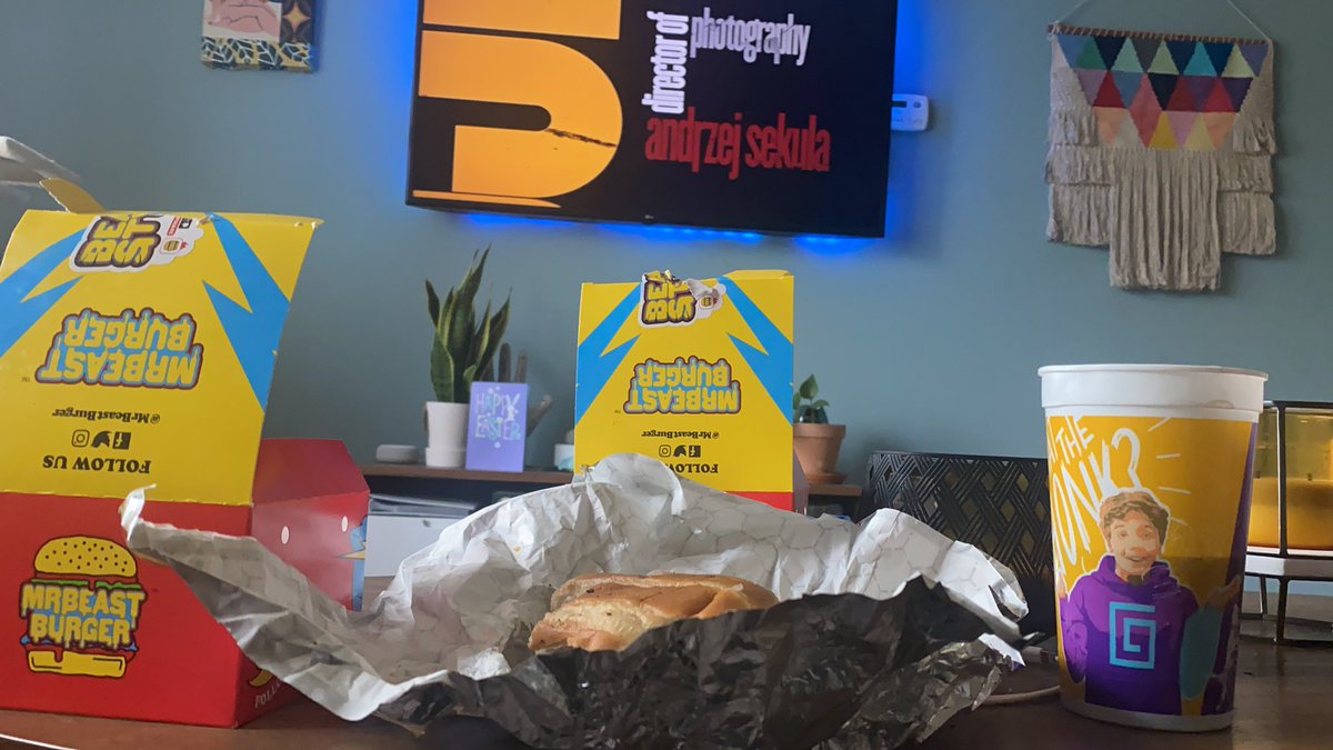 The wait is over. Finally got around to eating a Mr. Beast burger. Order wasn’t right, but it was good as hell!! 💯 🔥 🔥