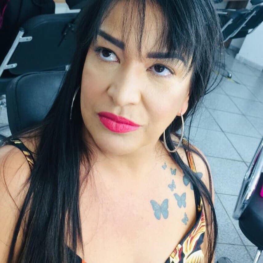 jessicaespaco's tweet photo. ✨👉🏻 Olha essa pele que Liiiindaaaa ❤️ gente amei ficou maravilhosa. Minha Modelo @tatiane.fonseca.712
Resultado da Aula de Make . Preparação de Pele! 🥰♥️
#maquiagem #makeup #make #makeupartist #makeuplover #makeupbrasil #makeuptutorial #makesbrasil #makesimples #makesuave💄 https://t.co/vUOoiZm9oc