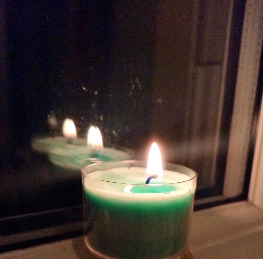 #TEALights on #WOCD2021 

In support of all who are or have battled #ovariancancer

In support of all families who have been affected by ovarian cancer

In support of ovarian cancer awareness & charity groups

In support of ovarian cancer research & #clinicaltrials