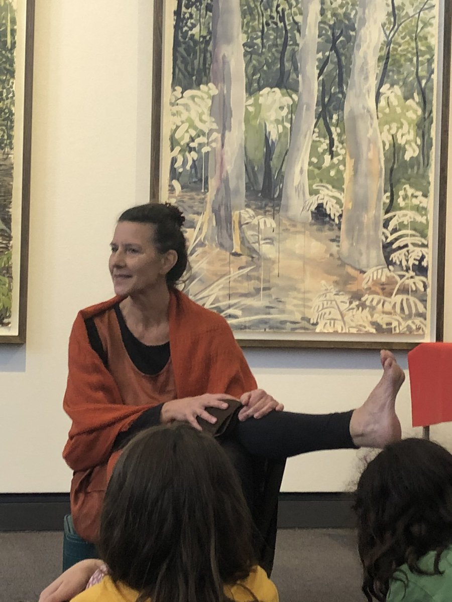 Performing excerpt from ‘Apart of and A Part from’ in Stories from Home as part of #WorldMigratoryBirdDay2021 celebrations <a href="/MPRG_Victoria/">MPRG</a> supported by <a href="/EAAFP/">EAAFP</a> #ecoart #ecoperformance #climart #savewesterport #theoverwinteringprojectweaternport #deakinartsed