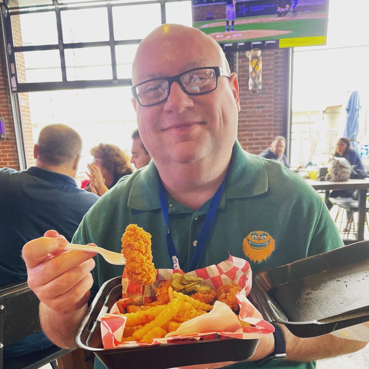 eatingorlando's tweet photo. Finally, after all these years, getting my hot chicken on in Nashville! @princeshotchicken_nashville https://t.co/zlFMIC7WpW