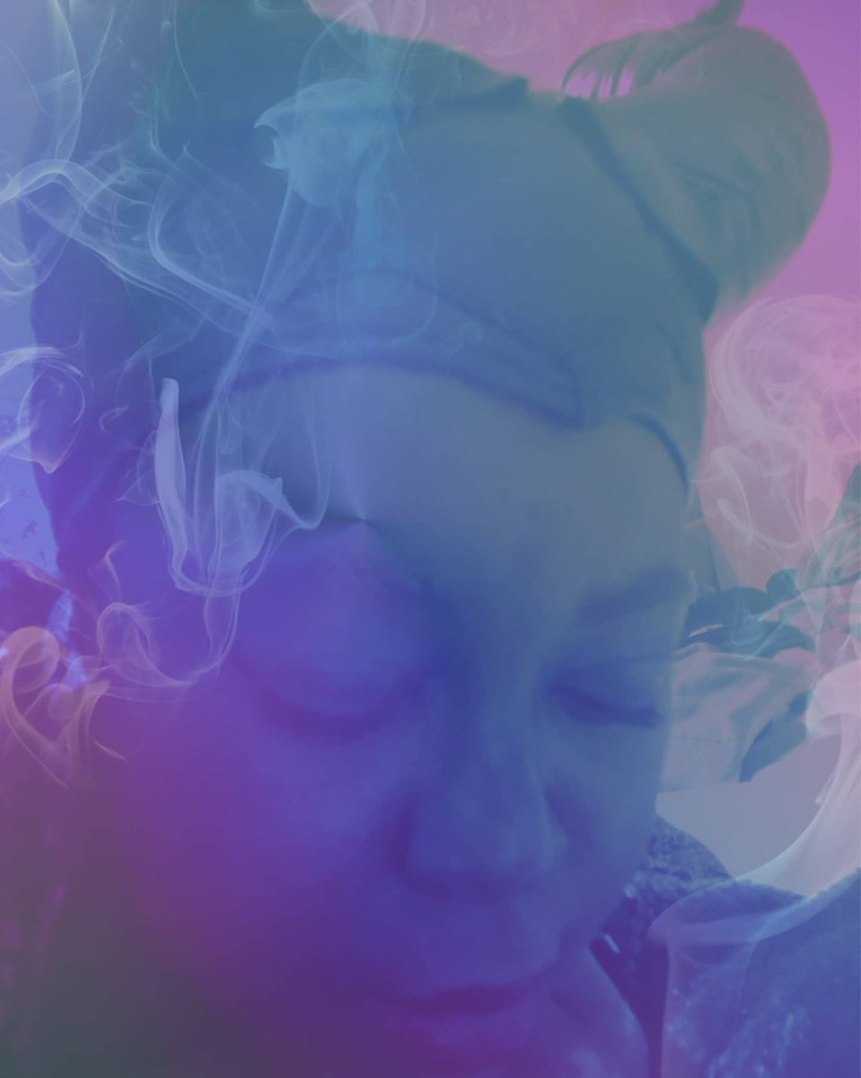 SophyDark's tweet photo. Feeling that #Maleficent #magic! The OG #Fae! Happy #BlackFaeDay! Want #photos made into #photoart DM me. Want to see the full portfolio follow on ig@sophystra or click the link below for the store!

https://t.co/Uwdk2jfFaX 

#fairycore #BlackTwitter #disney #photography #blm https://t.co/TjJoBtVRfq