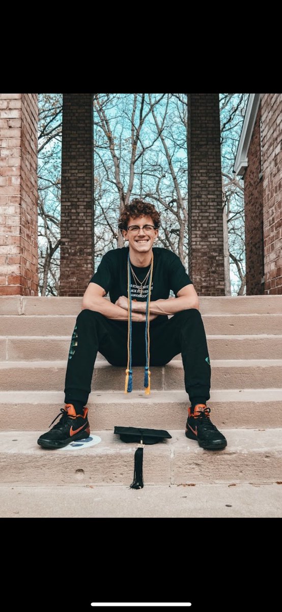 zrockityray's tweet photo. When you address me from now on address me as 
“first generation college graduate”

-sincerely, management https://t.co/fpv30yvcqB
