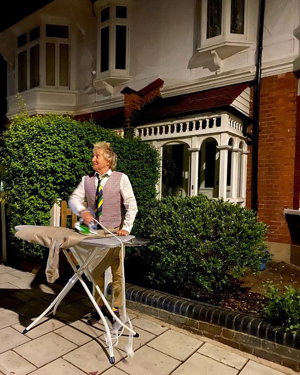 Sir Rod Stewart tweet media