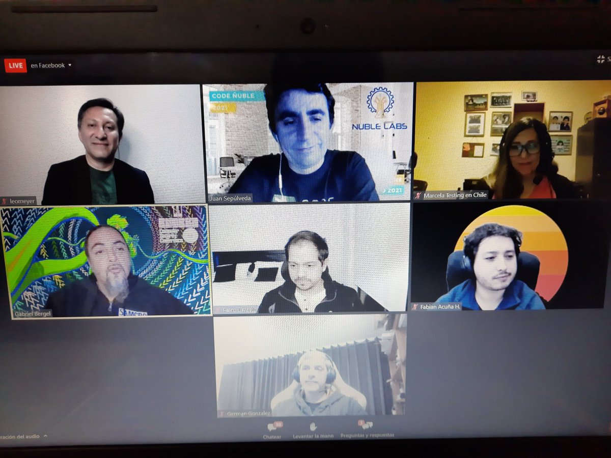 CodeNuble's tweet image. Una seria conversación a cargo de un  no menos entretenido panel de profesionales en #codenuble . @evernote_es @Mercadolibre @CorfoNuble @thoughtworks