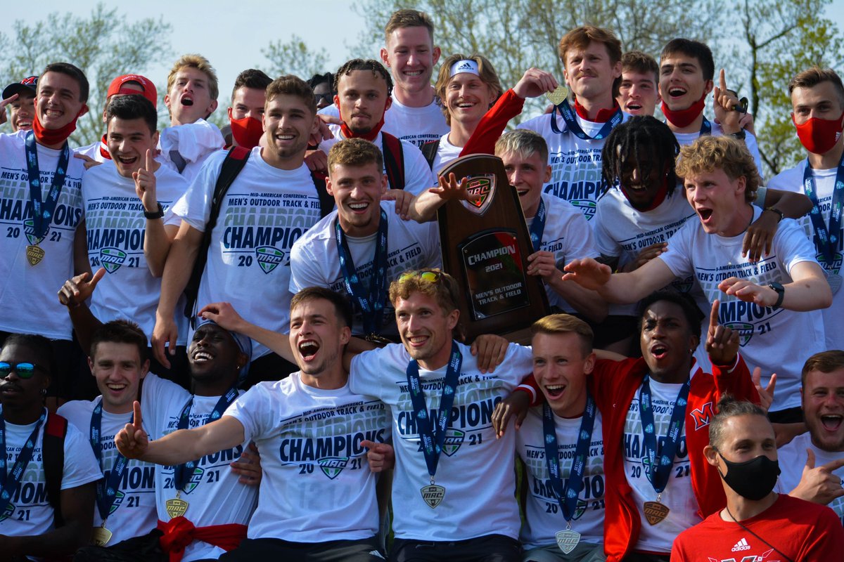 Miami Track & Field and XC (@miamioh_xctf) on Twitter photo That championship feeling 😤
#RiseUpRedHawks #GraduatingChampions That championship feeling 😤
#RiseUpRedHawks #GraduatingChampions