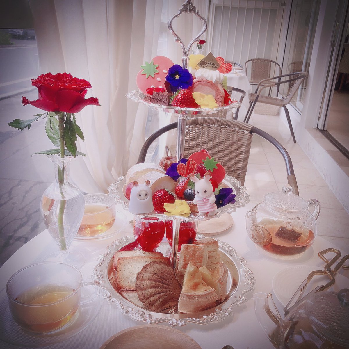 cos_mgmg's tweet photo. 今日のアフタヌーンティー
inパティスリーモンシェール

#シルバニアファミリー 
#シルバニアの赤ちゃん 
#シルバニアと飯 https://t.co/8nGES1IHmS