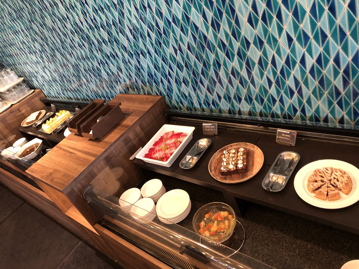 okinawa8cafe's tweet photo. オキナワグランメールリゾートホテル🌸

場所☞ 沖縄市与儀２丁目８−１

リゾートホテルでのディナーとランチ❗️
どっちもやってるらしくて
焼き立てステーキ食べ放題と中華料理、イタリアン料理、インド料理、サラダ、デザートの食べ放題〜🥺❤️
それで1980円？だったよ😳❗️
激安で美味しかった😭 https://t.co/Ni7JqayKkP