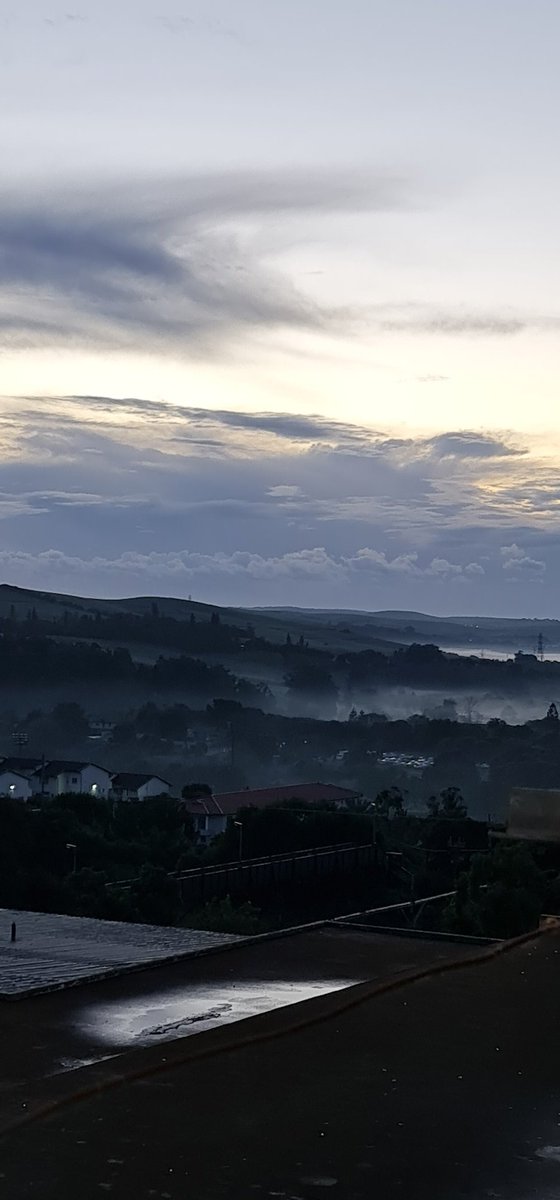 Abdullah06786's tweet photo. Assalamualaikum guys.
Good 🌄morning weather enjoy karay South Africa ka #6:00 Am
#WeatherUpdate #Weathercloud #Weatherbridge https://t.co/aN7E5Gy5X3