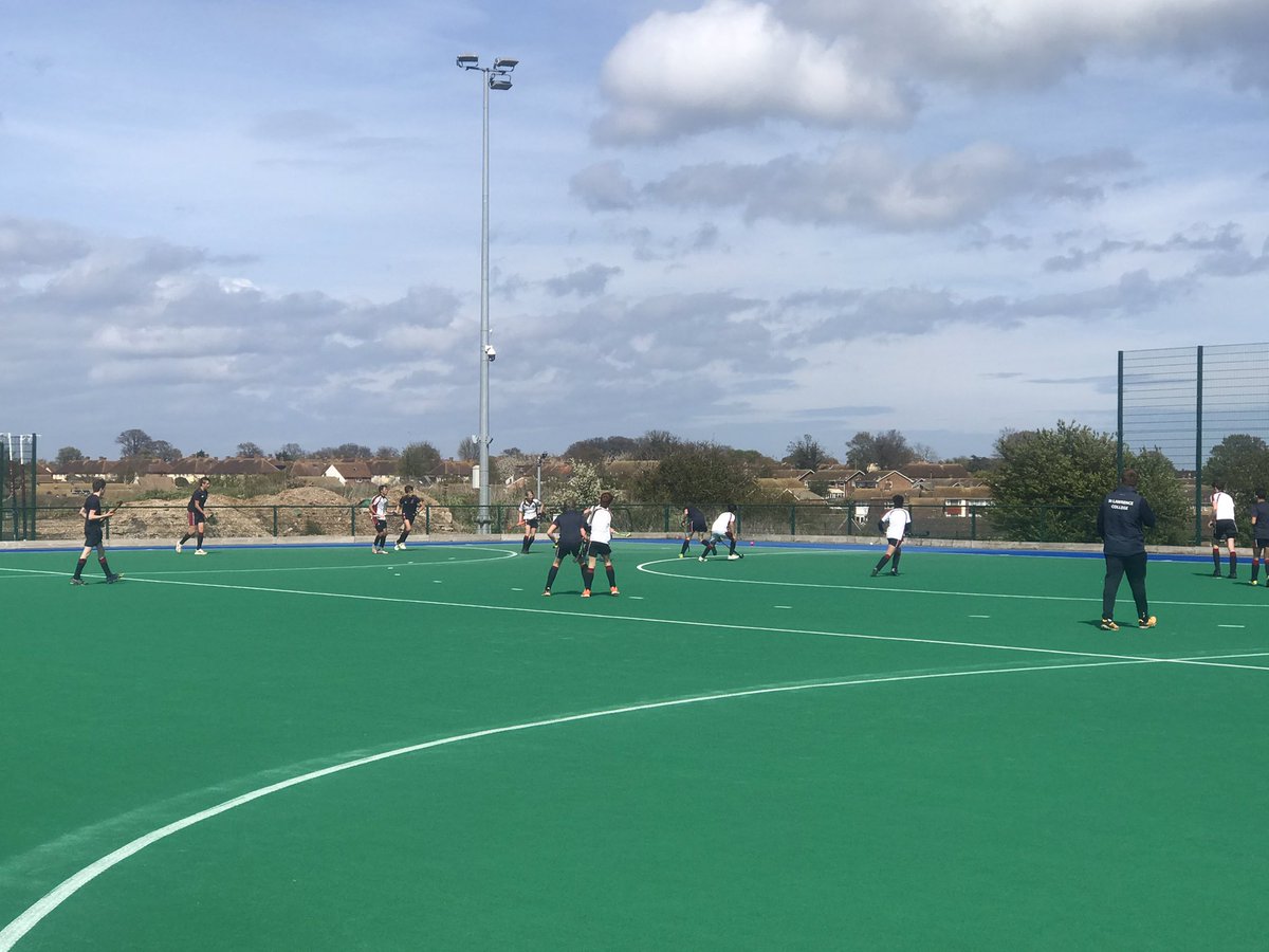 Another belter of a game between the U14 and U15 hockey boys on Saturday afternoon! An incredible amount of talent coming through the school. Exciting times ahead. Well done boys. 🏑👍🏻 #BetterThanBefore