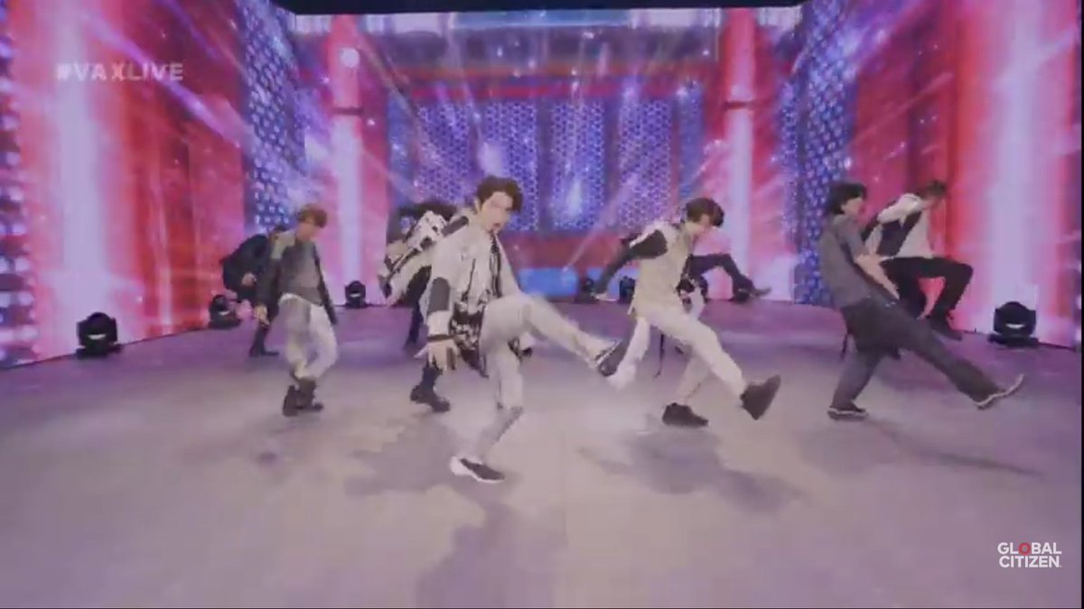 nct 127 at VaxLive  in 4k a very short thread :