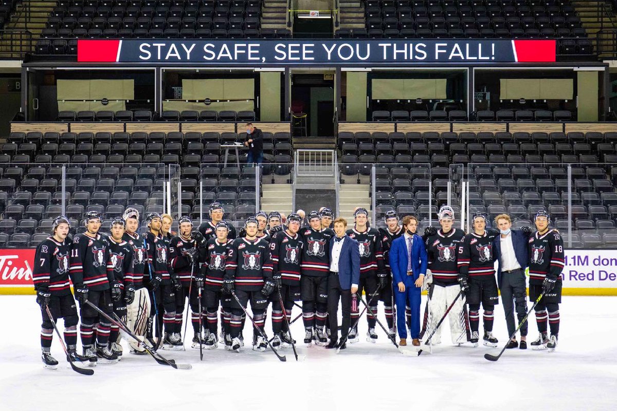 Thank you to everyone who made this year of hockey possible. Goodluck to our three 20 year olds and I wish them the best of luck in the next chapter of life!!