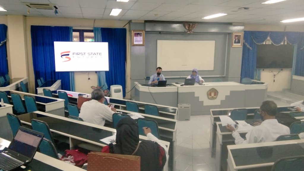 RinoRoyan's tweet photo. Pelaksanaan edukasi ke Dosen Univ. UPN "Veteran" Yogyakarta, Senin 3 Mei 2021 https://t.co/LnTExeXR33
